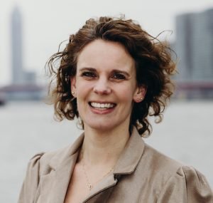 Rianne Vriend, Manager Energy and Chemicals de Rotterdam Partners
